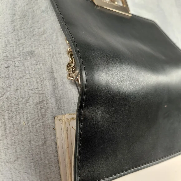 Ivanka Trump Small Purse - Picture 9 of 13